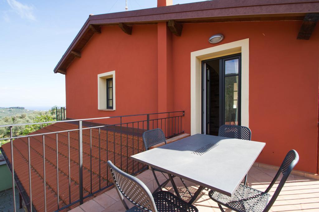 Agriturismo Ada Musso Ss Diano Borello Rum bild
